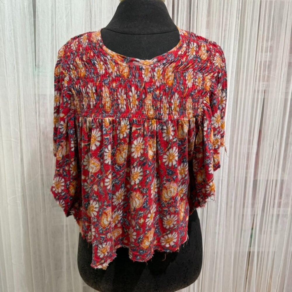 Free People Red Floral Smocked Boho Peasant Top Blouse Women’s Size Small